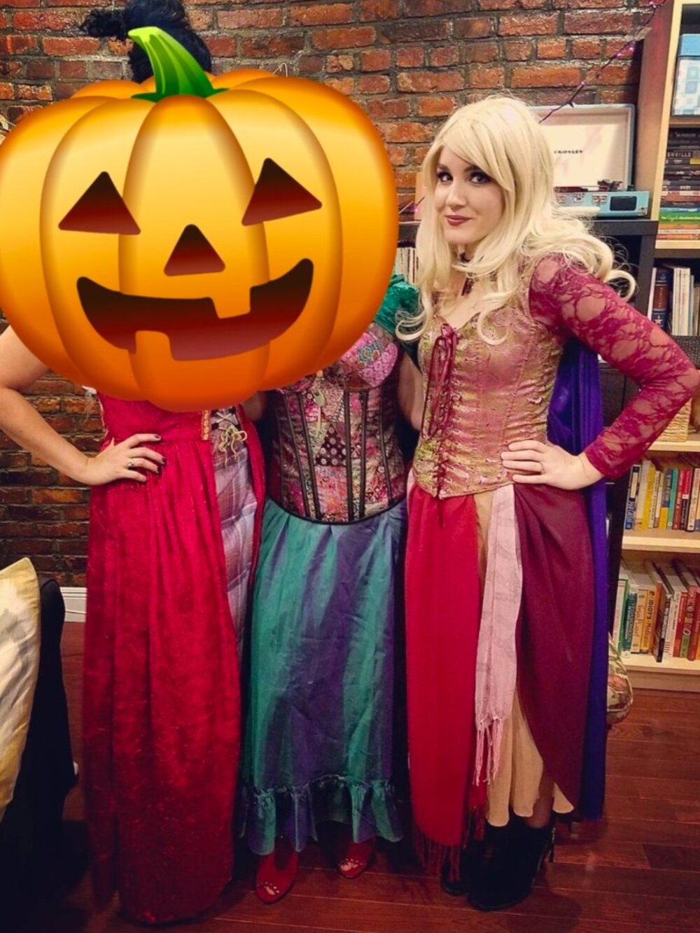 Hocus Pocus Sarah Sanderson Halloween costume Size S/M - Picture 2 of 5